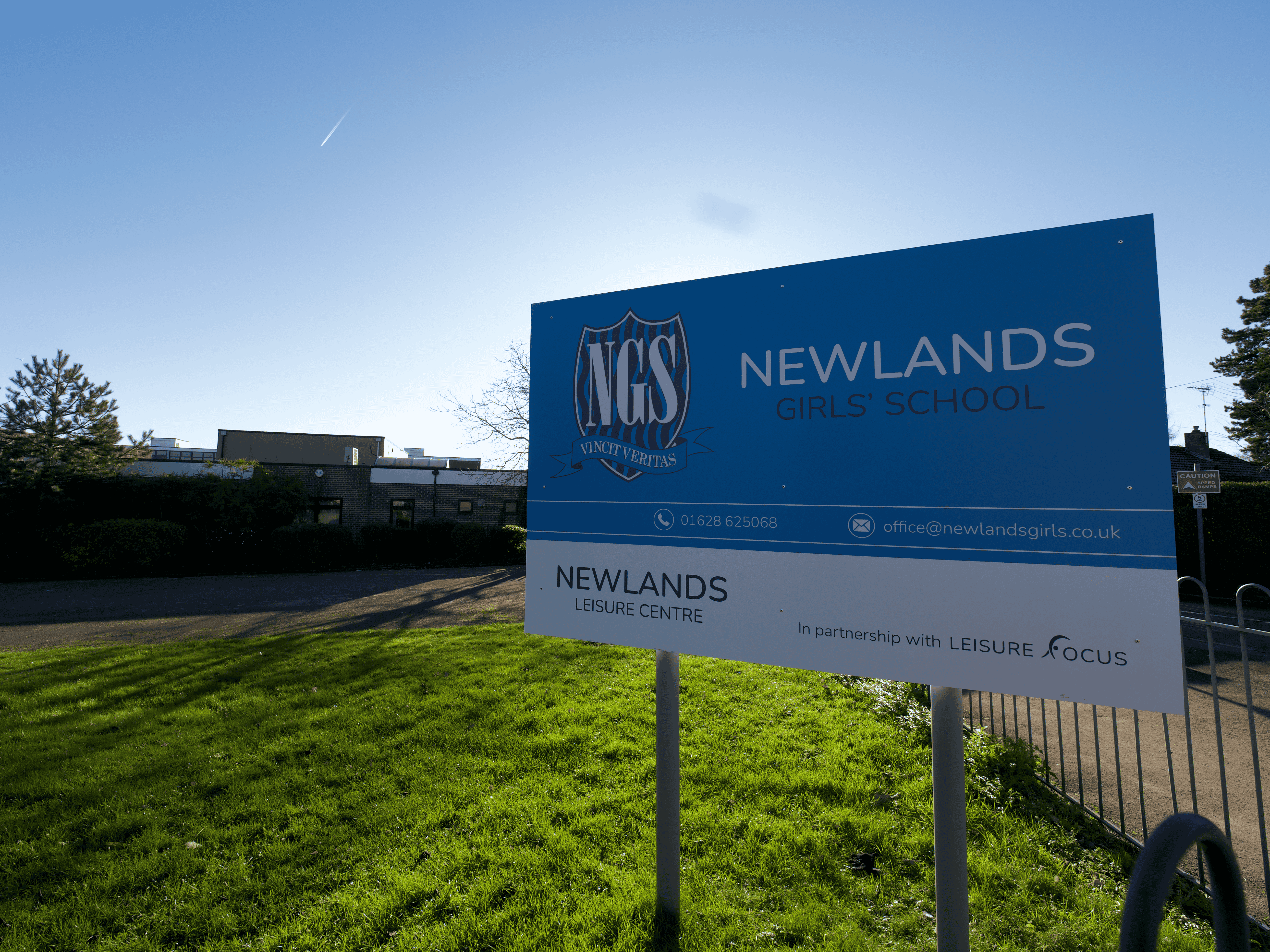 Newlands Leisure Centre.png
