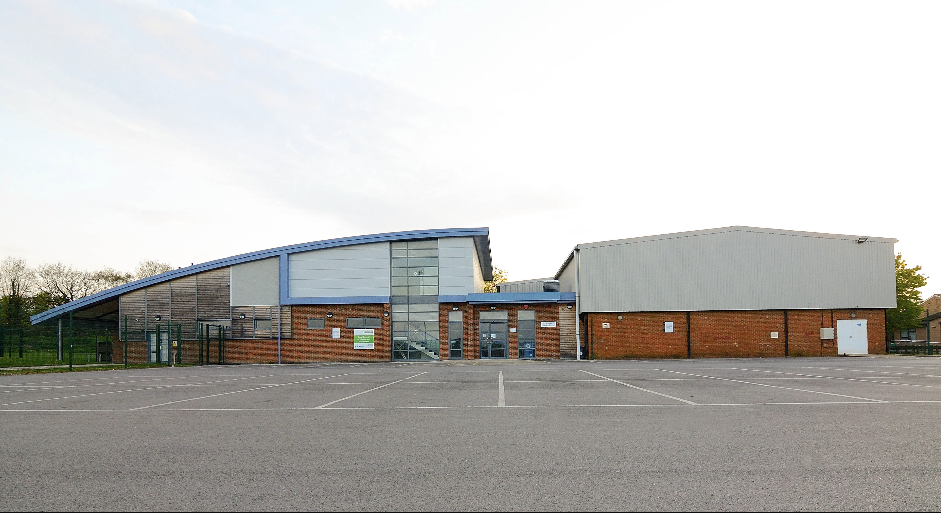 Cox Green Leisure Centre.png